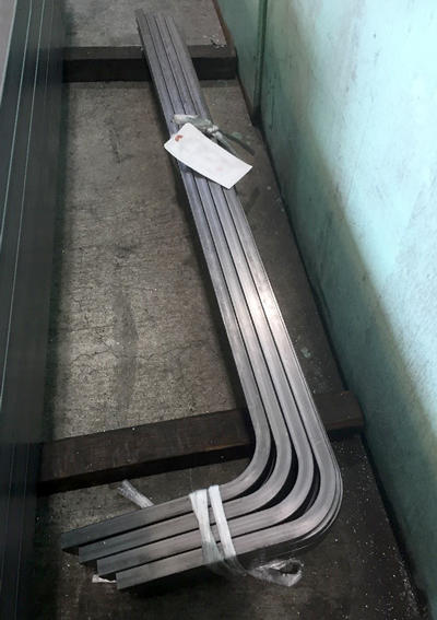 89-スチール鋼管のプレス切断とＬ曲げ内寸４２Ｒ