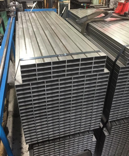 91-角パイプの丸鋸切断と穴あけ加工